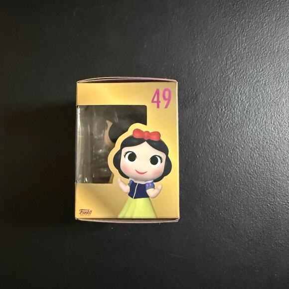 Disney Ultimate Princess Celebration - Funko Mini Ariel in Pink Dress #50 - Picture 2 of 6